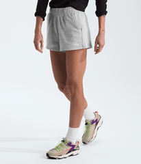 Women’s Core Shorts / The North Face
