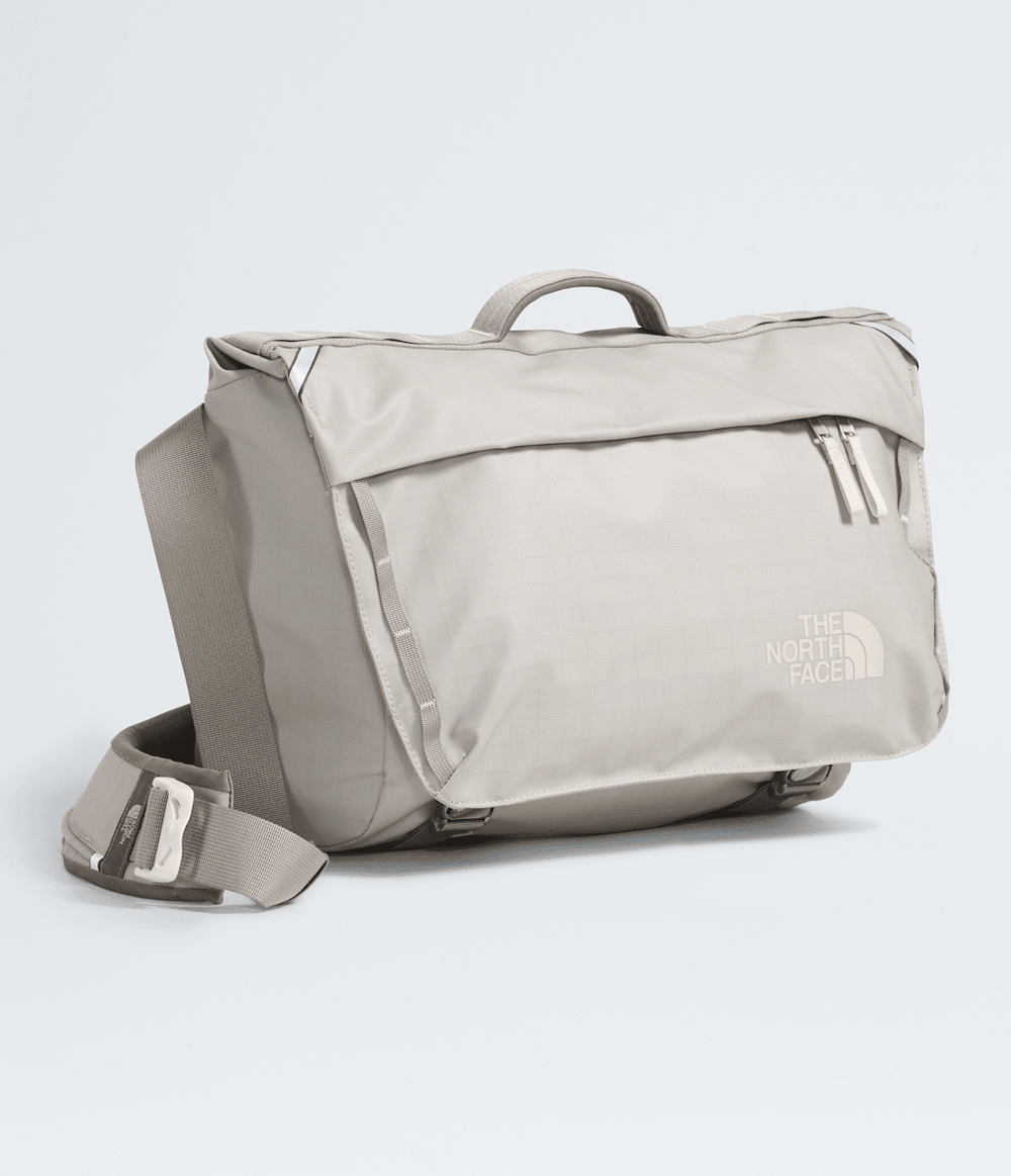 Base Camp Voyager Messenger Bag / The North Face