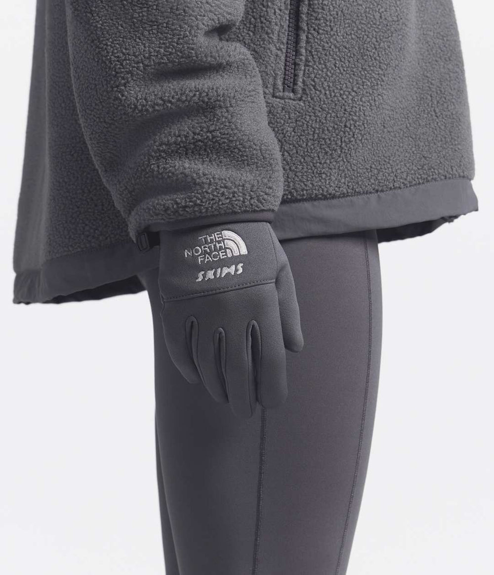 The North Face X SKIMS Gloves / The North Face