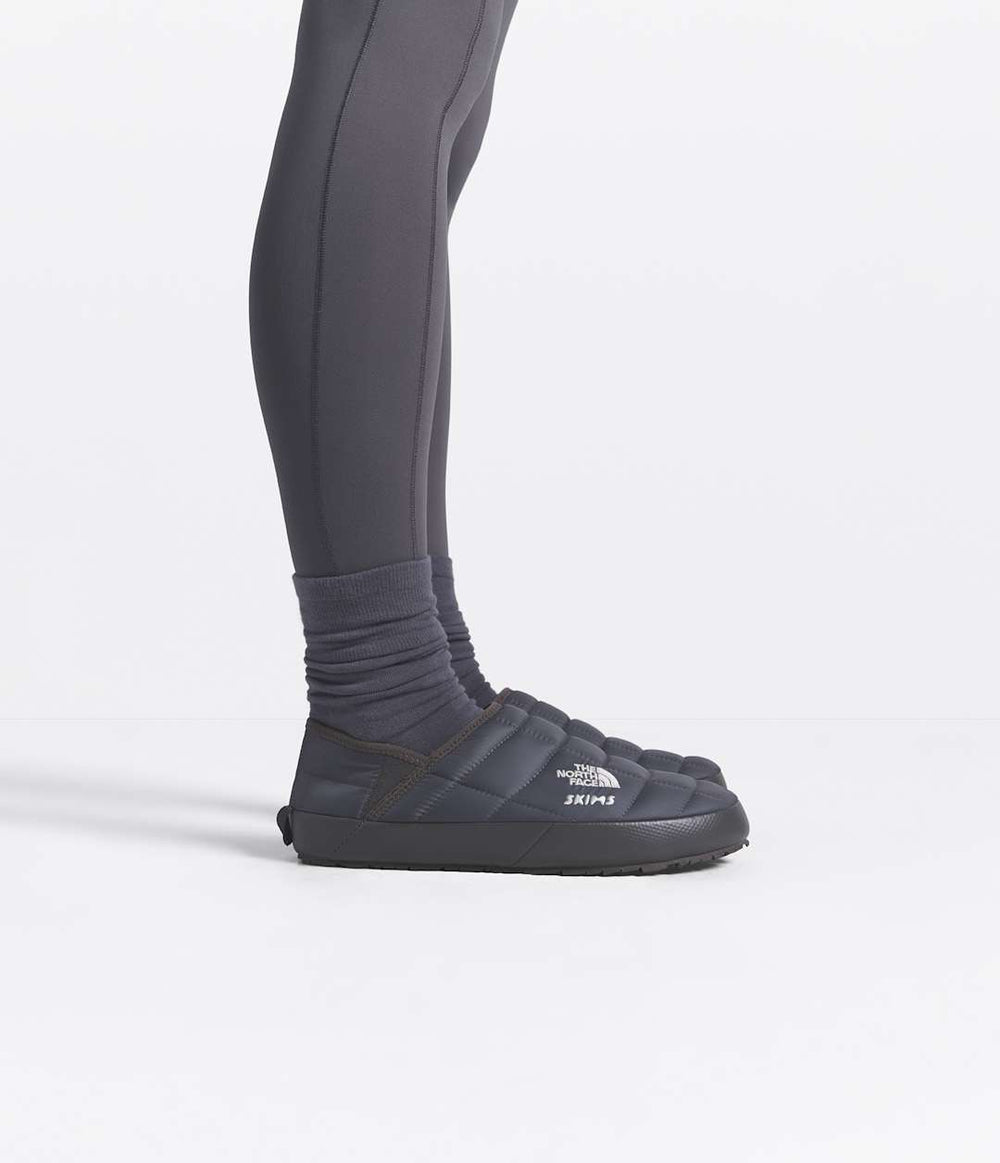 The North Face X SKIMS Thermoball Traction Mule V / The North Face
