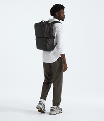 Base Camp Voyager Daypack / The North Face