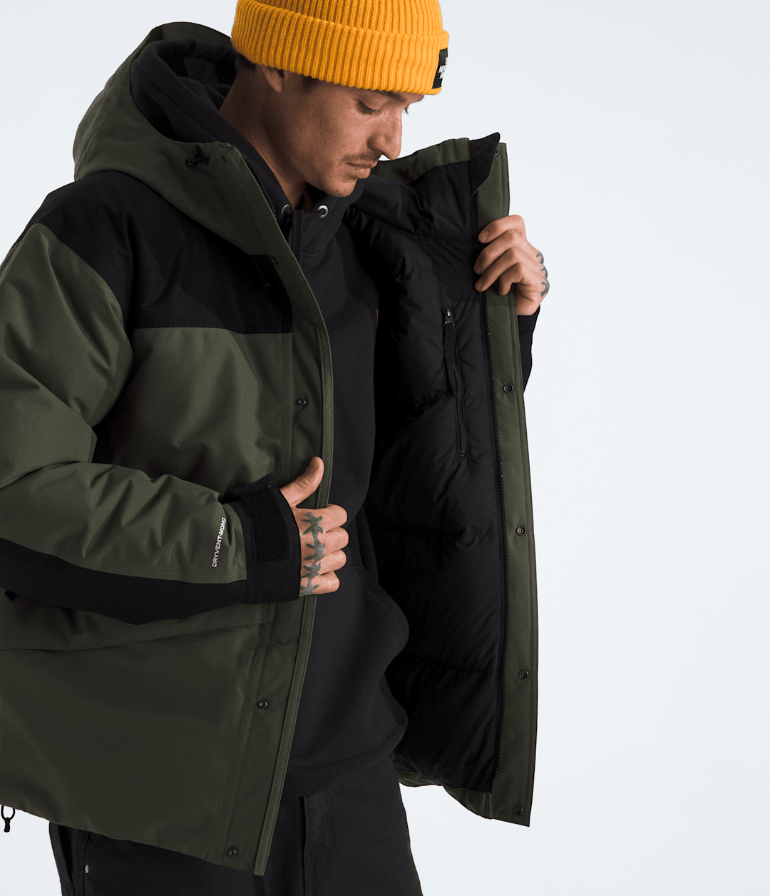 Men’s Mountain Down Jacket / The North Face