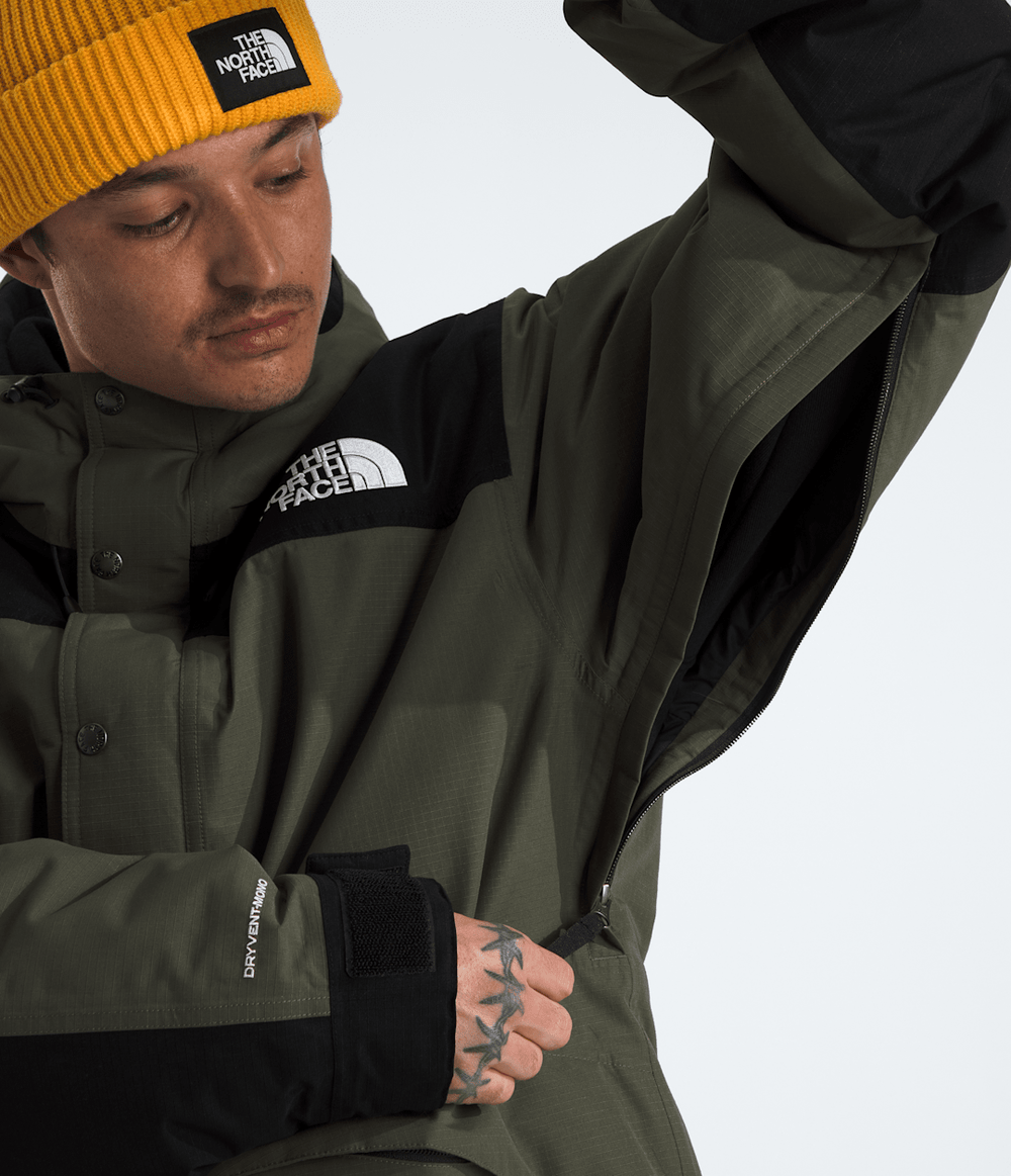 Men’s Mountain Down Jacket / The North Face
