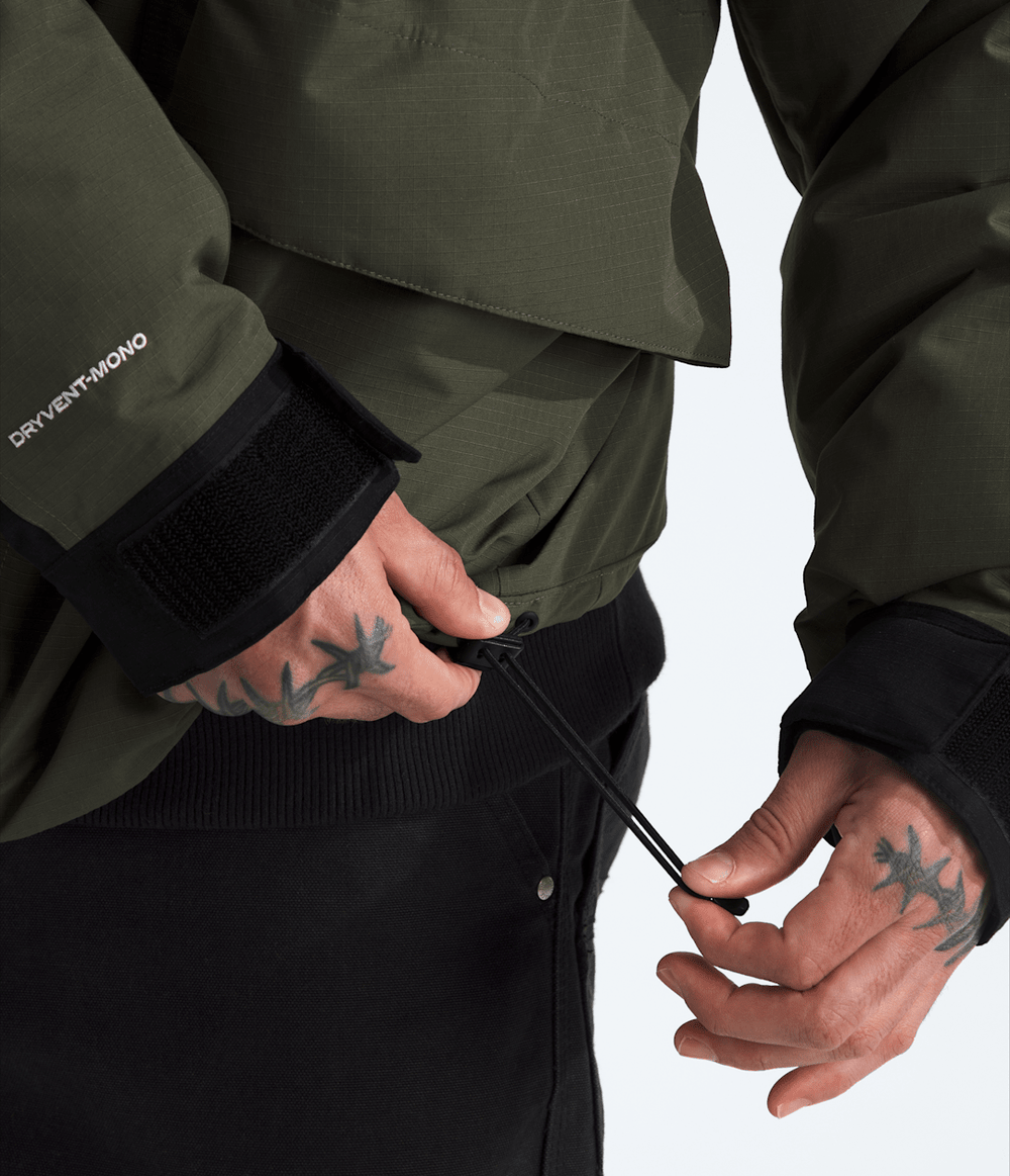 Men’s Mountain Down Jacket / The North Face