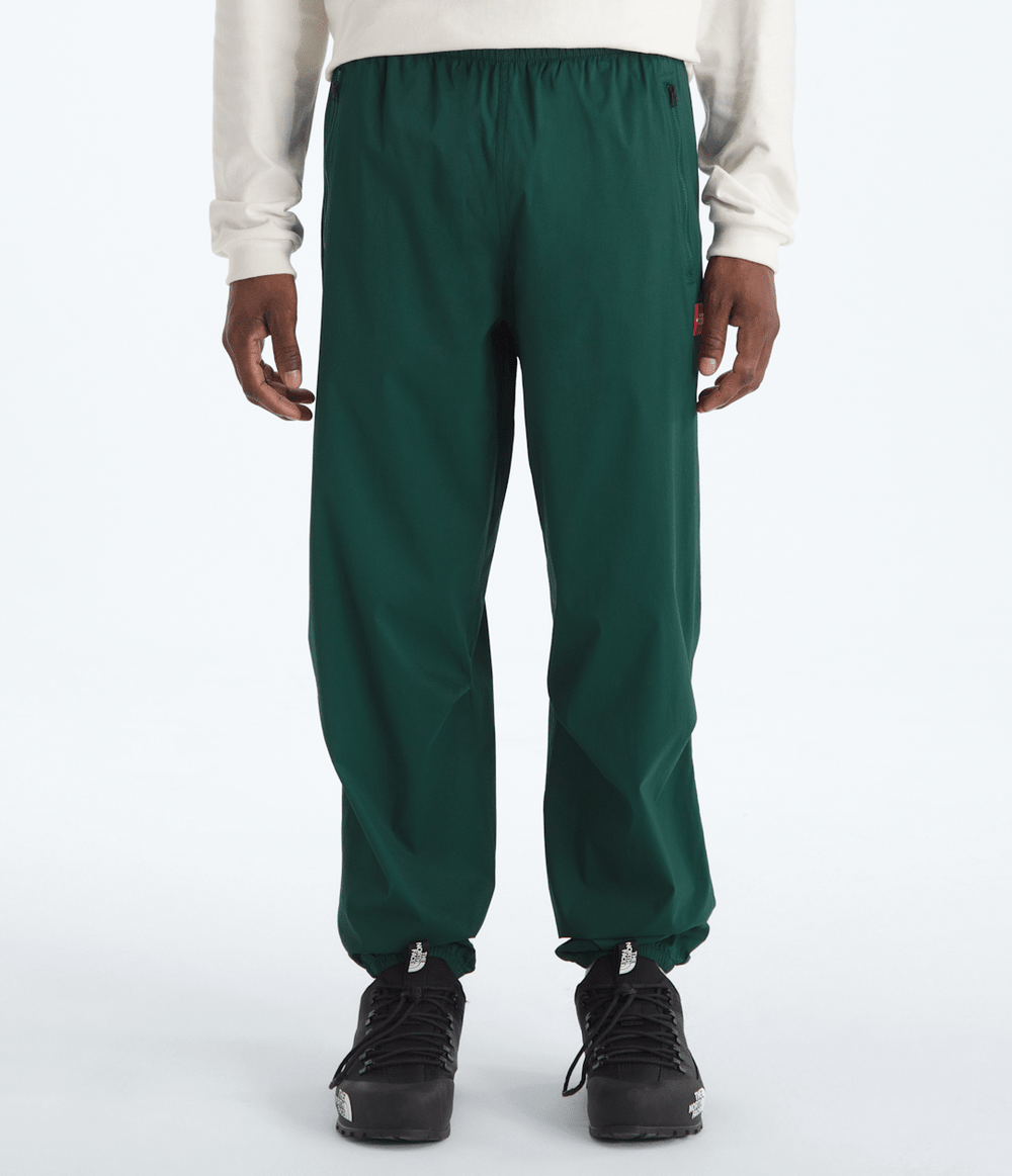 Men’s TNF™ Red Box Packable Wind Pants / The North Face
