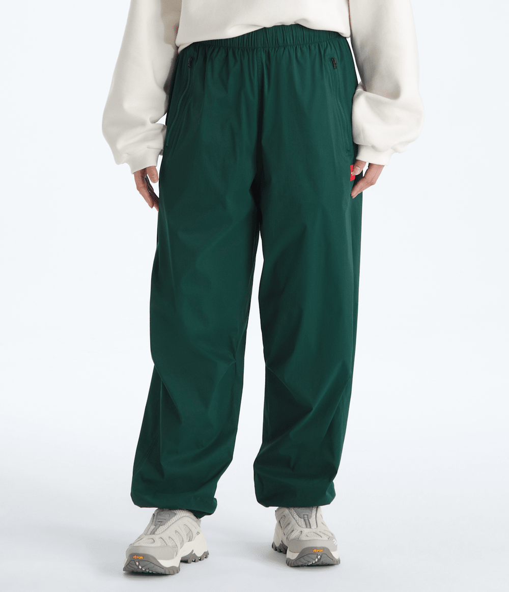 Men’s TNF™ Red Box Packable Wind Pants / The North Face