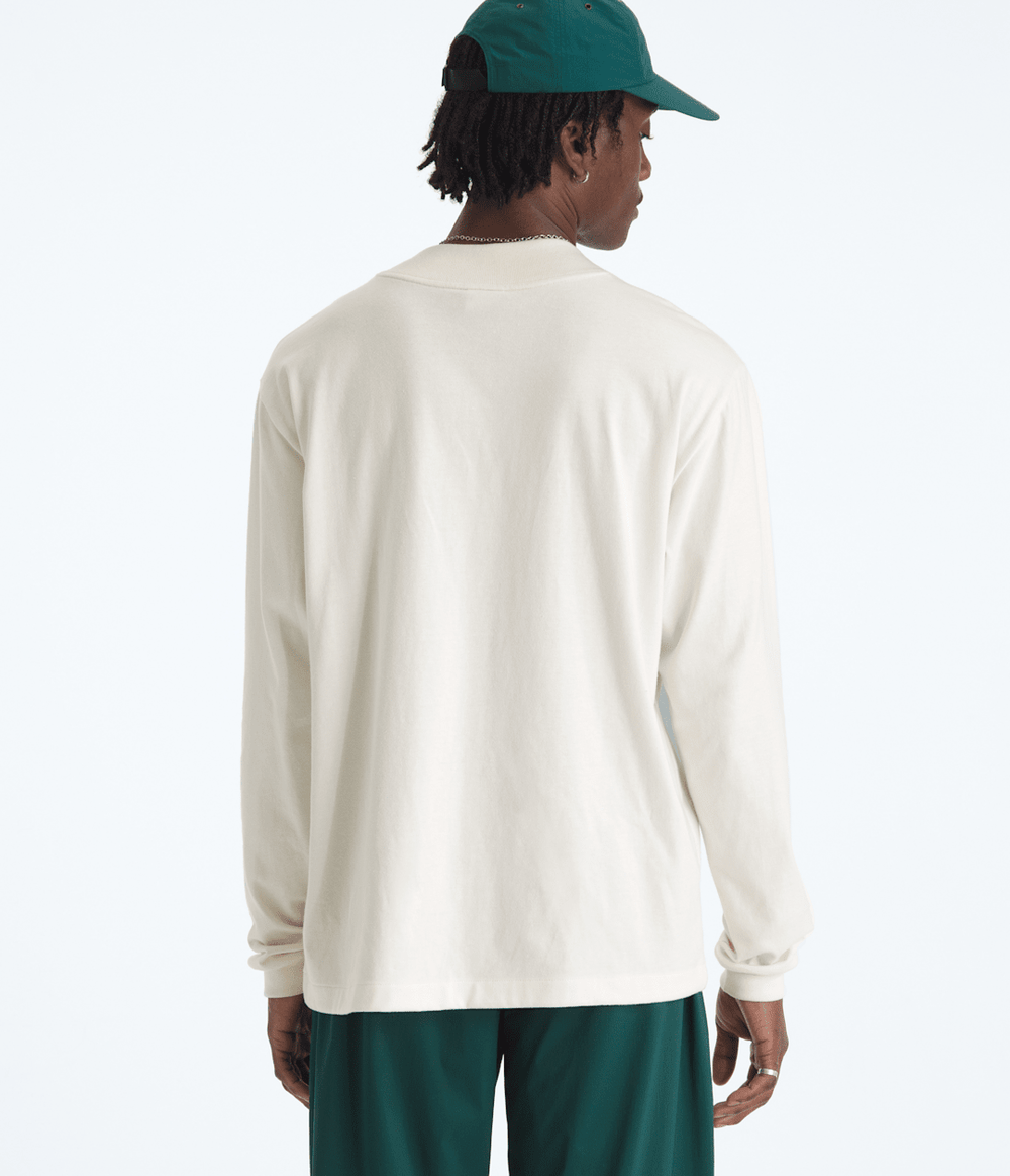 Men’s TNF™ Red Box Long-Sleeve Tee / The North Face