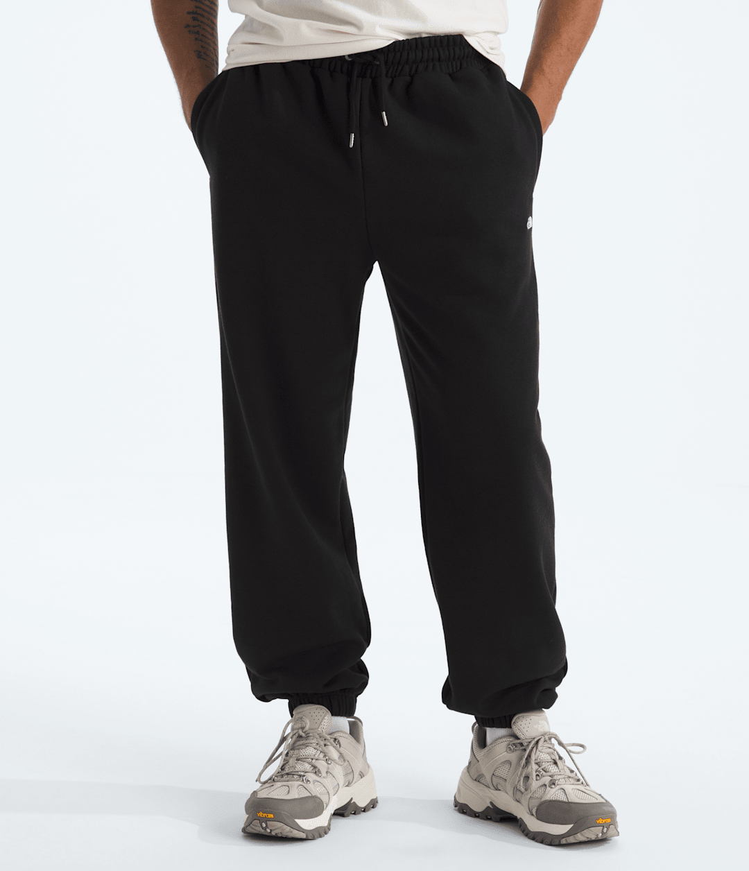 Men’s TNF™ Essential Simple Dome Relaxed Pants / The North Face
