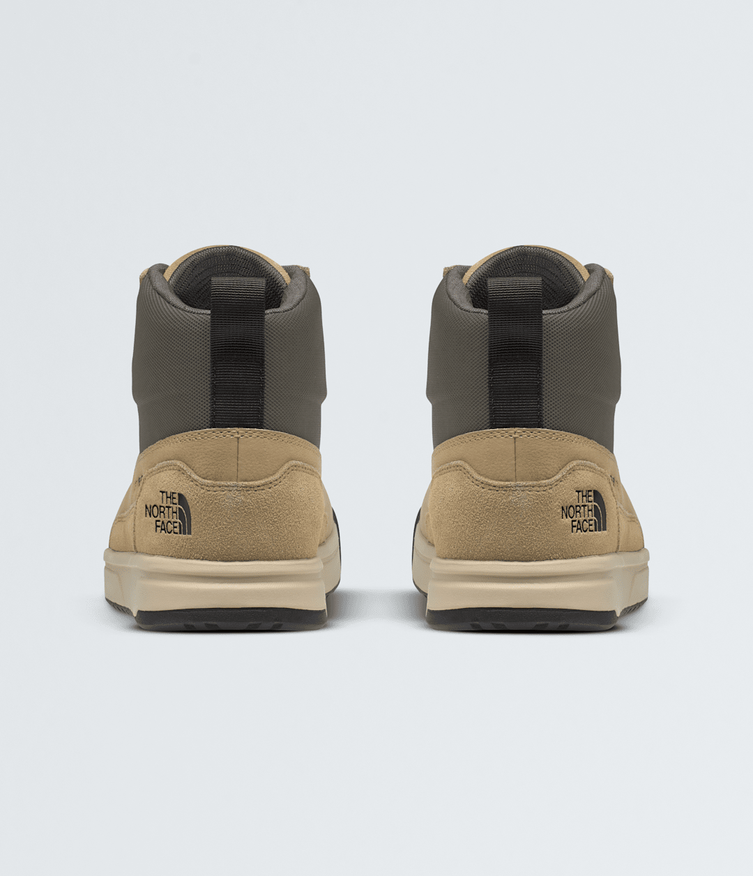 Men’s Larimer Mid Waterproof Boots / The North Face
