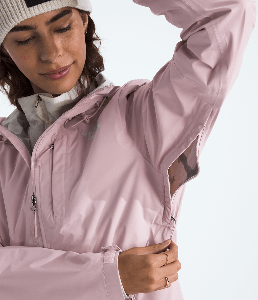 Women’s Alta Vista Rain Jacket / The North Face