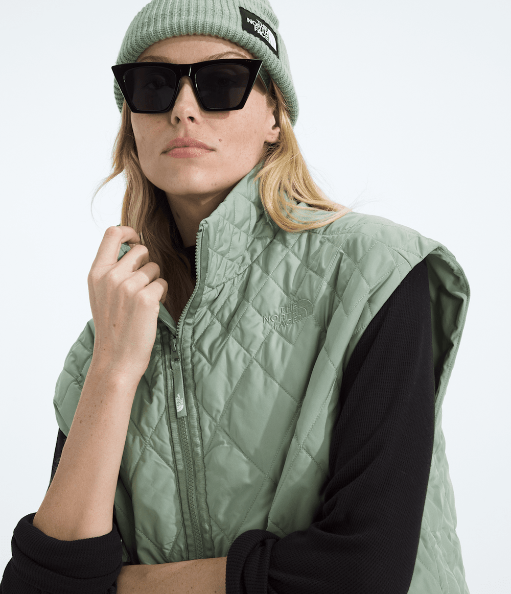 Women’s Diamond Peak Insulated Vest / The North Face