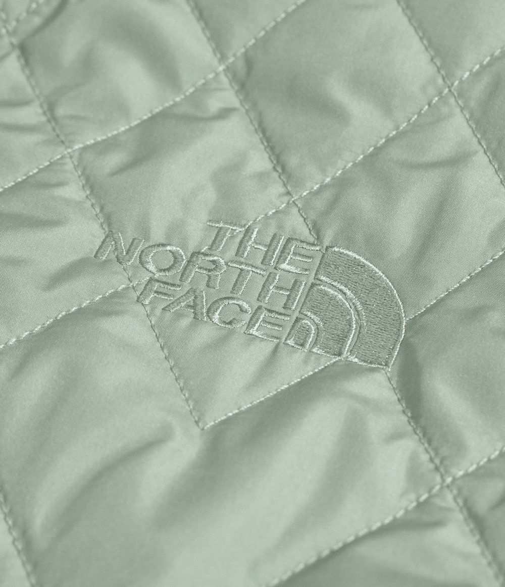 Women’s Diamond Peak Insulated Vest / The North Face