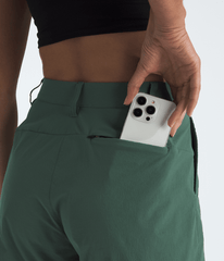 Women’s Basin 5'' Shorts / The North Face