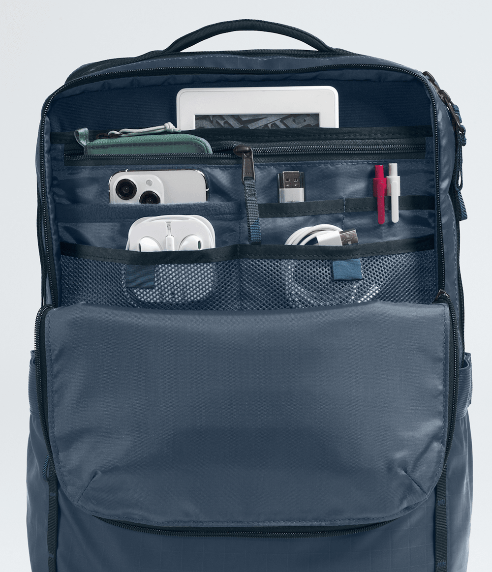 Base Camp Voyager Daypack / The North Face