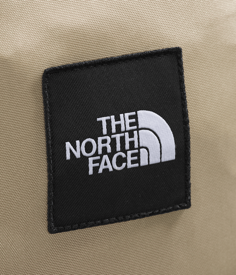 Hot Shot SE Backpack / The North Face