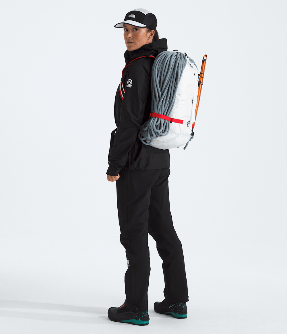 Summit Series Verto 27 Backpack / The North Face