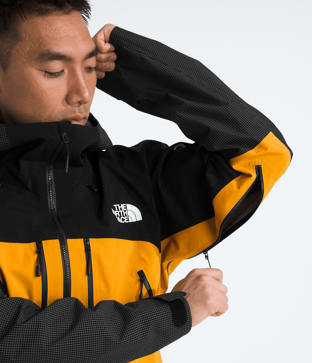 Men’s Summit Series Mountain GORE-TEX® Pro Jacket / The North Face