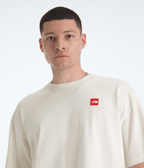 Men’s TNF™ Red Box Short-Sleeve Tee / The North Face