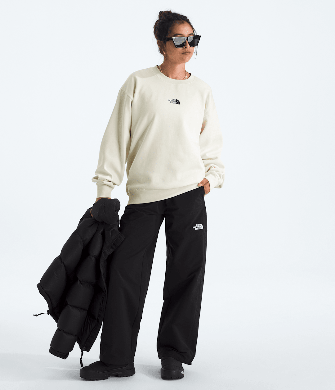 Women's Essential Sweatshirt / The North Face