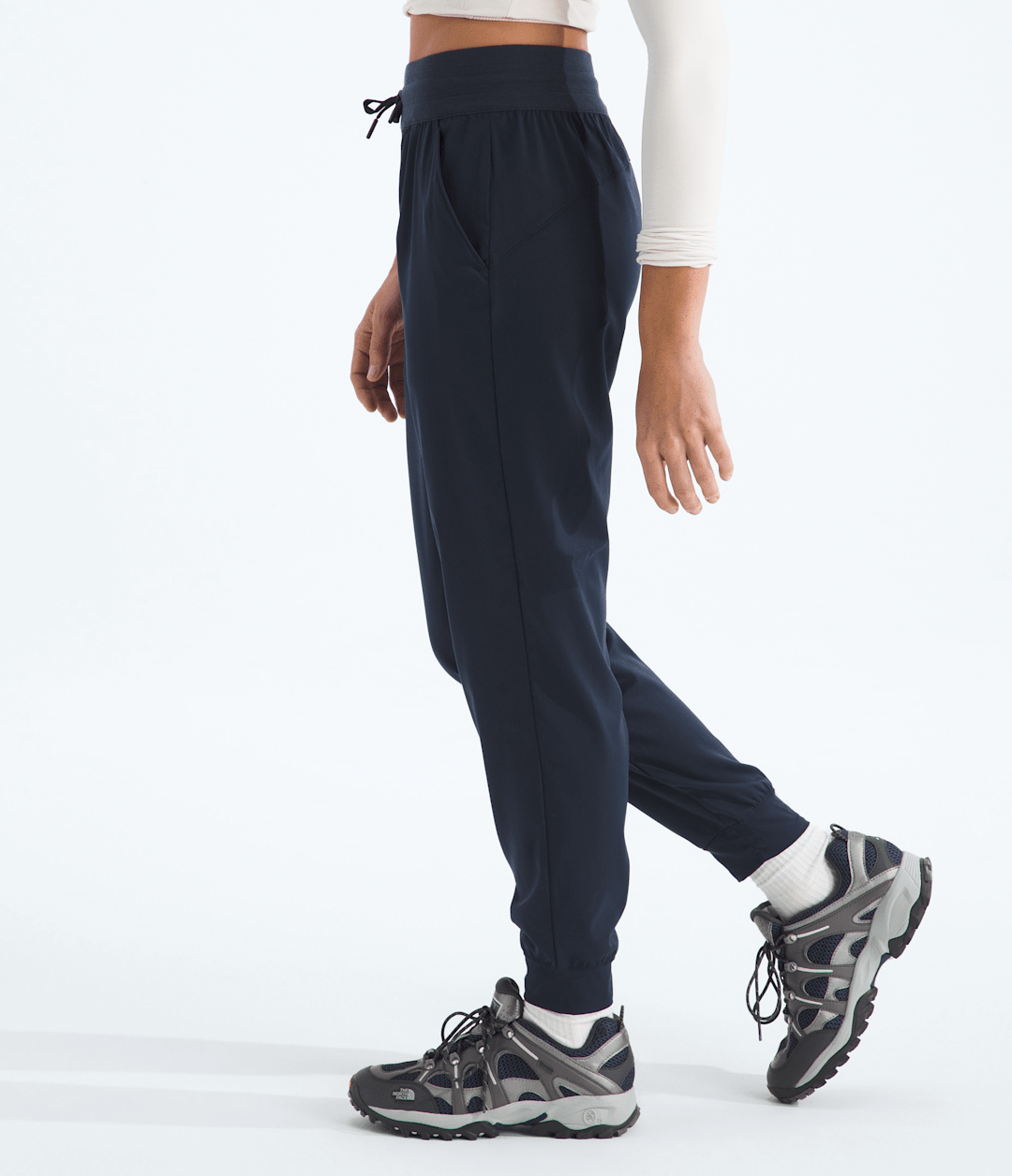 Women’s Aphrodite Arise Joggers / The North Face