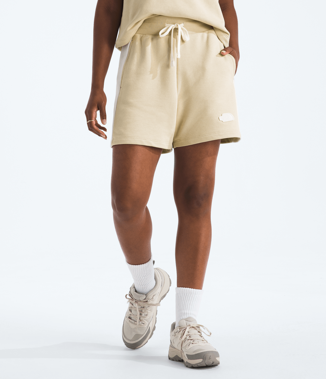 Women’s Terry Relaxed Shorts / The North Face