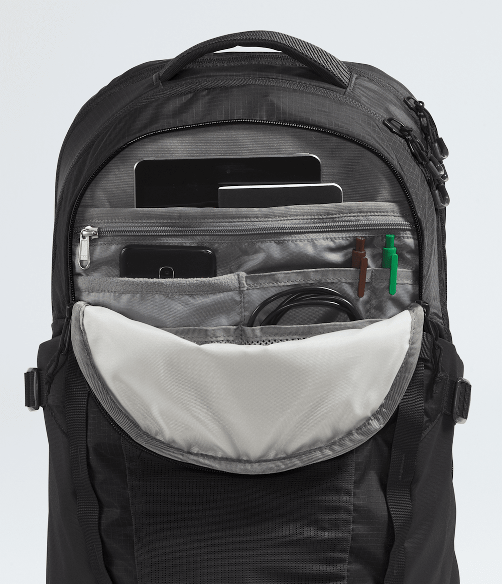 Recon Backpack / The North Face