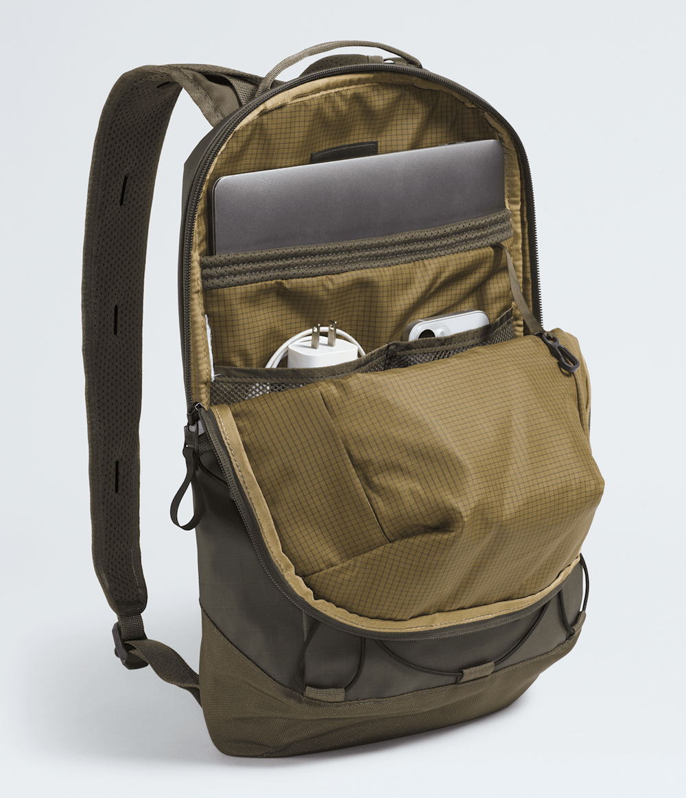 Base Camp Voyager Pro Lightweight Pack / The North Face