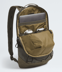 Base Camp Voyager Pro Lightweight Pack / The North Face