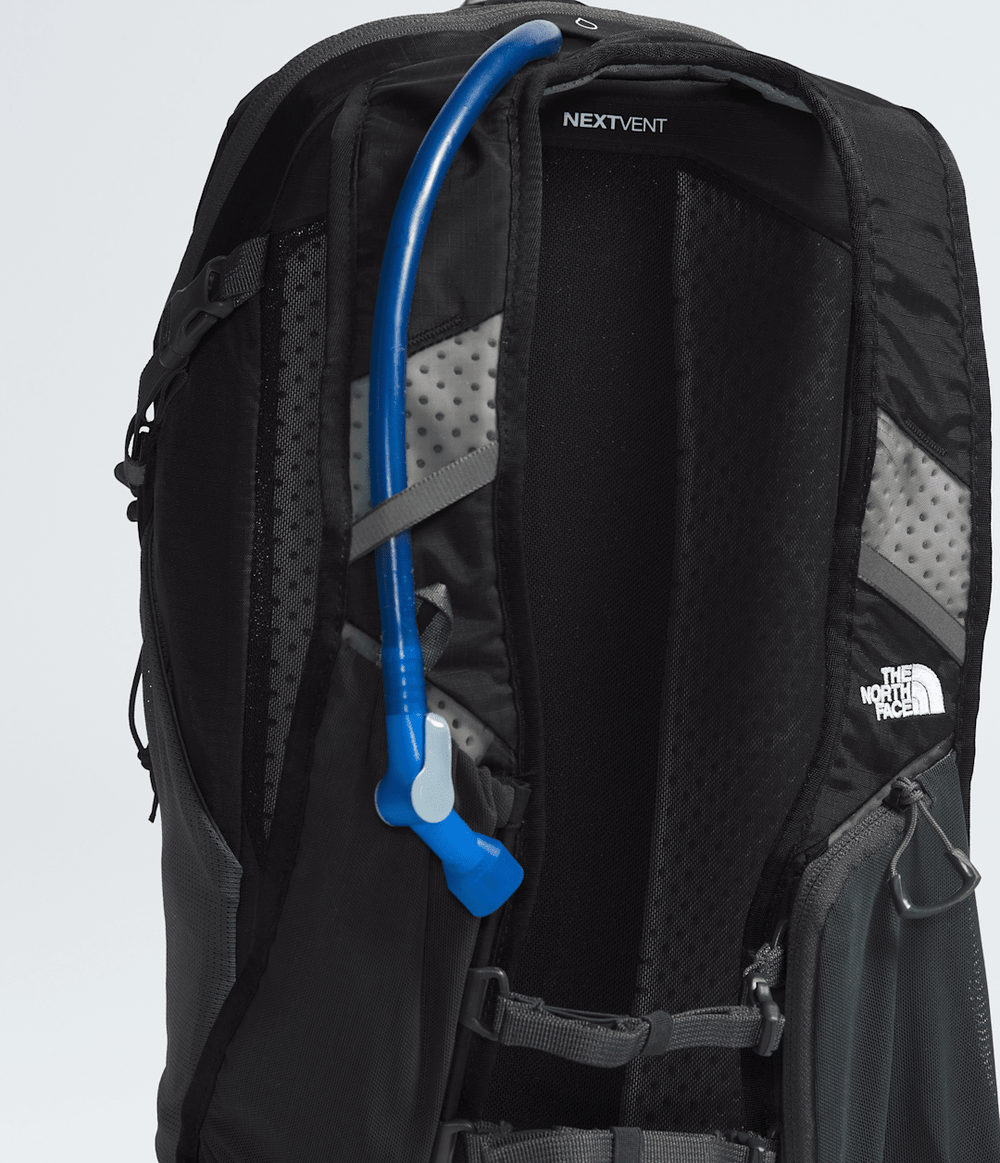 Trail Lite 12 Backpack / The North Face