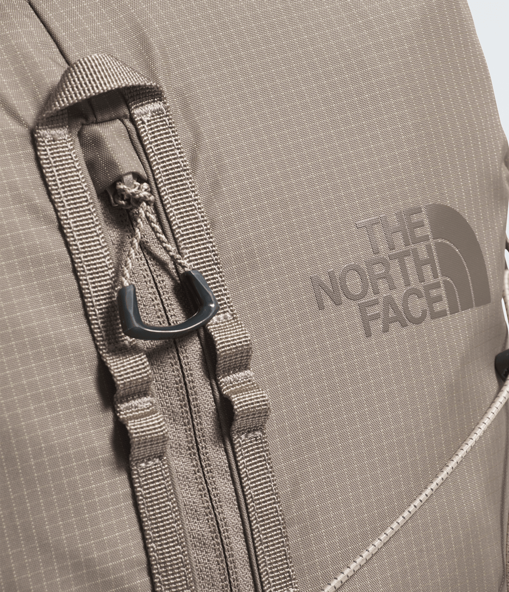 Borealis Trail Backpack / The North Face