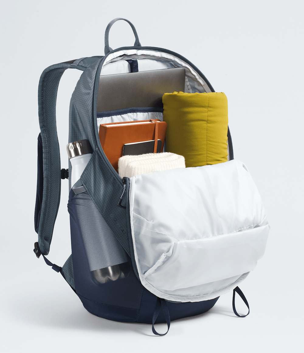 Borealis Trail Backpack / The North Face
