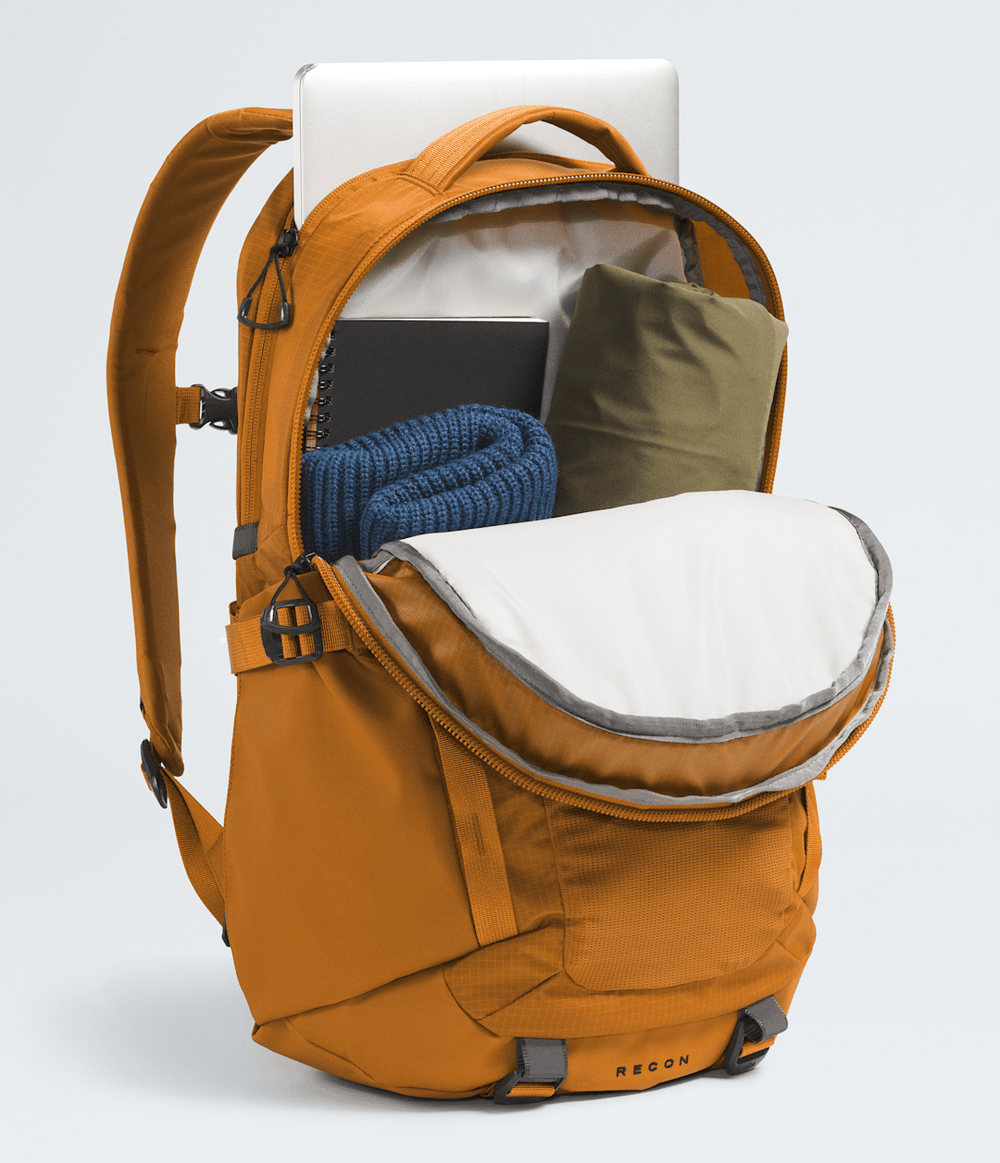 Recon Backpack / The North Face