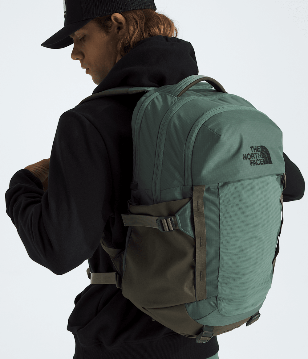 Recon Backpack / The North Face